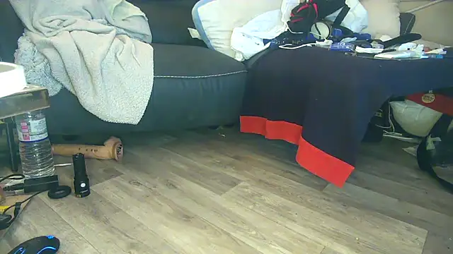 Nyctalopie8579 online show from February 3, 3:26 am