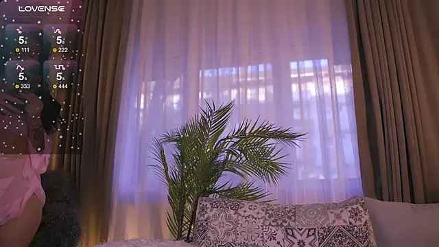 JessicaVerse online show from April 12, 4:50 am