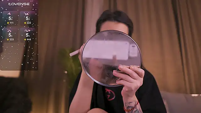 JessicaVerse online show from April 15, 2:18 am