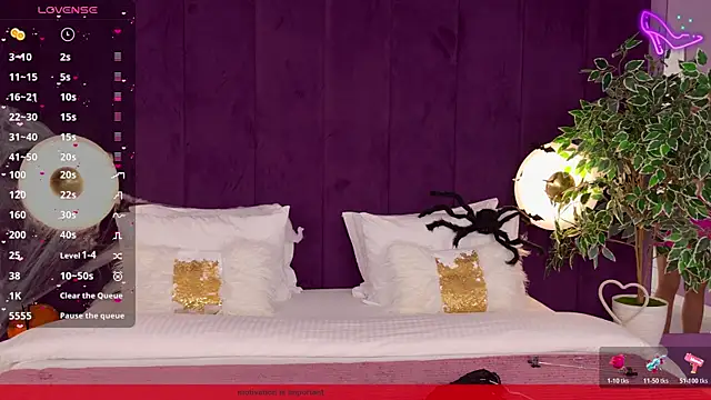 ClaireMathis online show from October 25, 2:46 pm