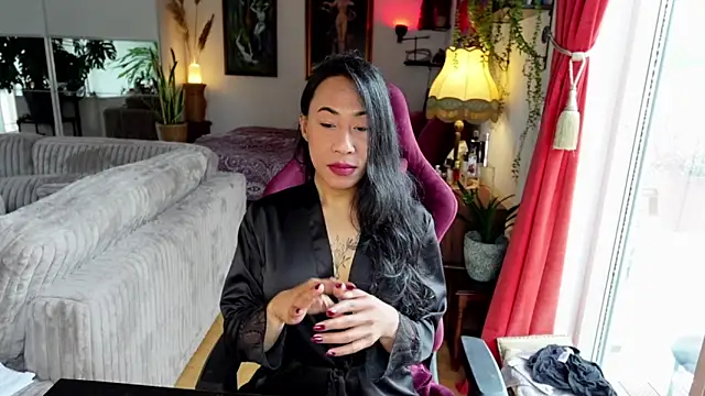 Snapshot of bianca_bellamy chatting on May 12, 7:05 am bianca bellamy online show from May 12, 7:05 am