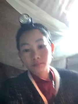 Snapshot of gio-thu chatting on February 4, 1:33 am gio-thu online show from February 4, 1:33 am