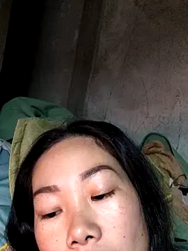 Snapshot of gio-thu chatting on February 5, 5:23 am gio-thu online show from February 5, 5:23 am