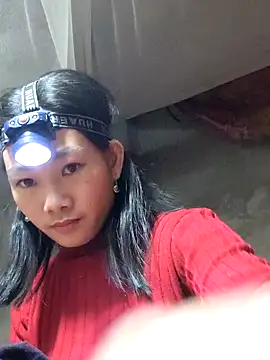 Snapshot of gio-thu chatting on February 5, 5:28 pm gio-thu online show from February 5, 5:28 pm