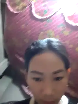 Snapshot of gio-thu chatting on February 9, 4:44 pm gio-thu online show from February 9, 4:44 pm