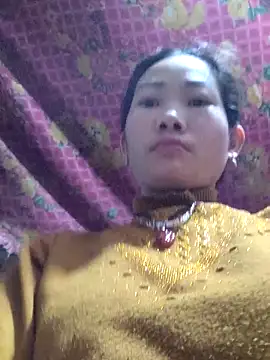 Snapshot of gio-thu chatting on February 12, 5:35 am gio-thu online show from February 12, 5:35 am