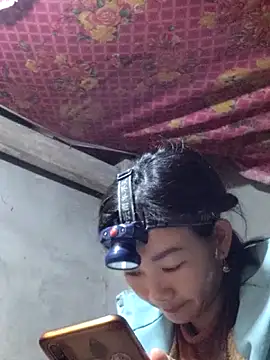 Snapshot of gio-thu chatting on February 26, 9:41 am gio-thu online show from February 26, 9:41 am