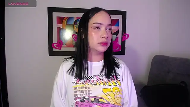 Kari Ruiz  online show from February 25, 9:02 pm