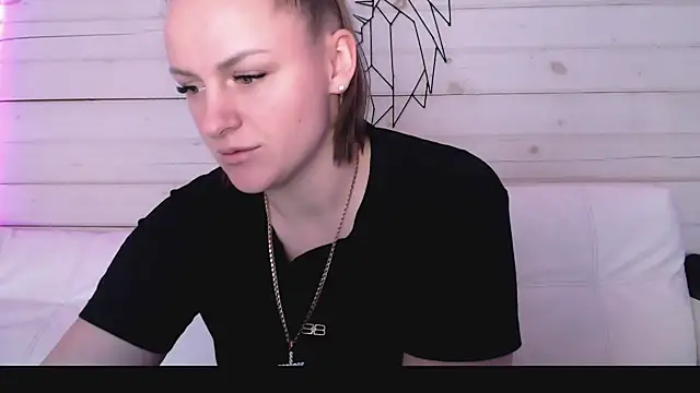 CandyBunie online show from January 17, 5:23 am