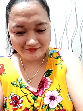 Snapshot of sweetannie13 chatting on October 27, 12:31 pm sweetannie13 online show from October 27, 12:31 pm