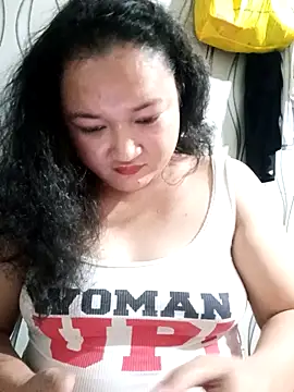 Snapshot of sweetannie13 chatting on November 8, 5:56 pm sweetannie13 online show from November 8, 5:56 pm