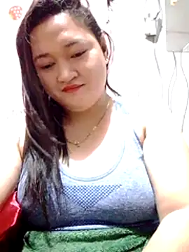 Snapshot of sweetannie13 chatting on February 15, 7:54 pm sweetannie13 online show from February 15, 7:54 pm