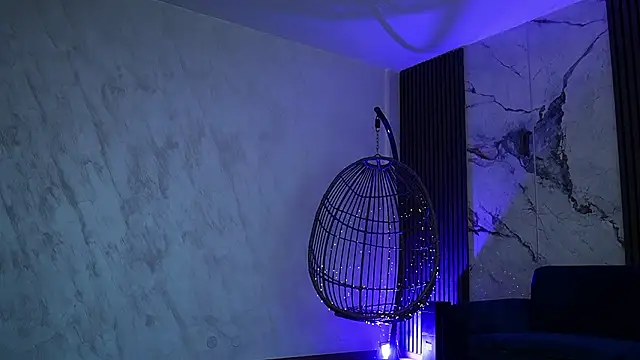 RachelRavee online show from February 22, 5:30 am