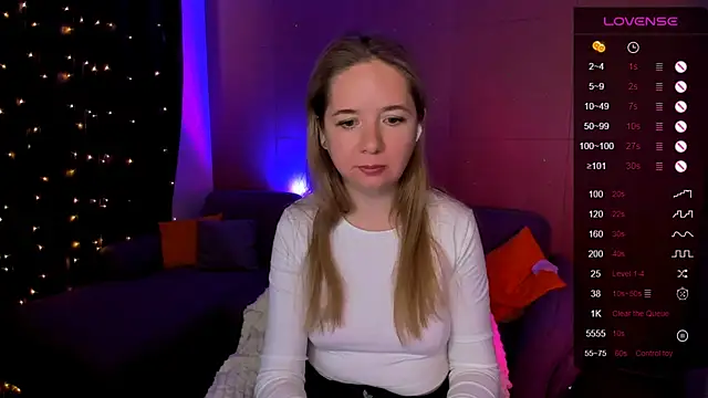 Snapshot of Evaa_Braunn chatting on February 20, 6:26 am Evaa Braunn online show from February 20, 6:26 am