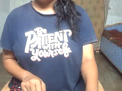 Snapshot of manju_02 chatting on October 10, 4:00 am manju 02 online show from October 10, 4:00 am