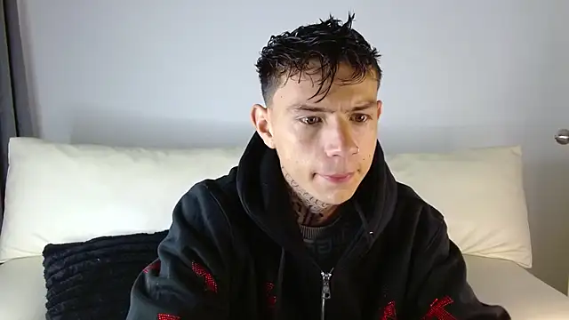 hot teo  online show from January 8, 10:50 am