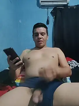 Snapshot of Aturo77 chatting on November 24, 4:12 am Aturo77 online show from November 24, 4:12 am