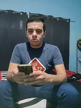 Snapshot of Aturo77 chatting on November 24, 5:56 pm Aturo77 online show from November 24, 5:56 pm