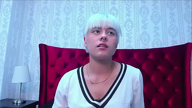 Snapshot of Lia_Vivumi chatting on October 28, 12:52 pm Lia Vivumi online show from October 28, 12:52 pm