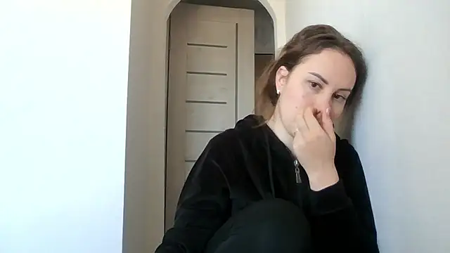 Snapshot of MeadowEyes chatting on April 22, 8:06 am MeadowEyes online show from April 22, 8:06 am