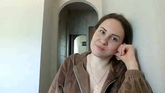 Snapshot of MeadowEyes chatting on May 5, 8:11 am MeadowEyes online show from May 5, 8:11 am