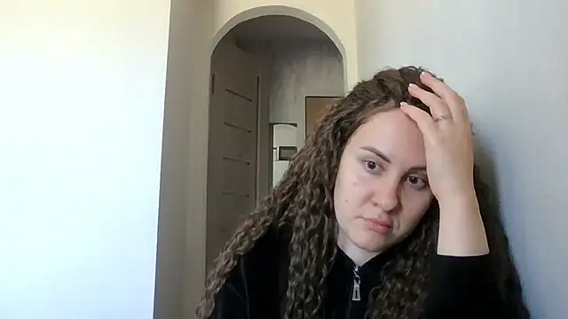 Snapshot of MeadowEyes chatting on May 15, 1:07 pm MeadowEyes online show from May 15, 1:07 pm