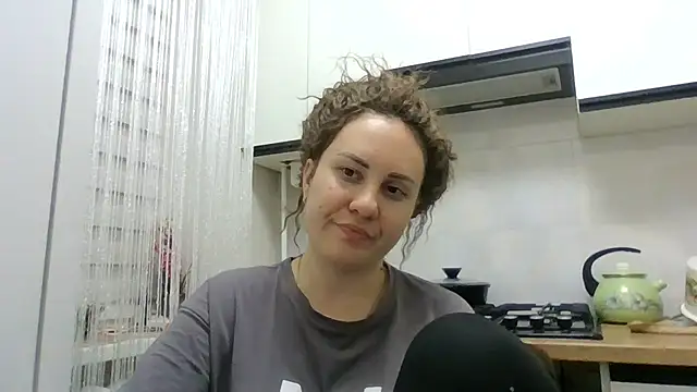 Snapshot of MeadowEyes chatting on May 22, 7:08 pm MeadowEyes online show from May 22, 7:08 pm