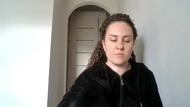Snapshot of MeadowEyes chatting on May 30, 12:24 pm MeadowEyes online show from May 30, 12:24 pm