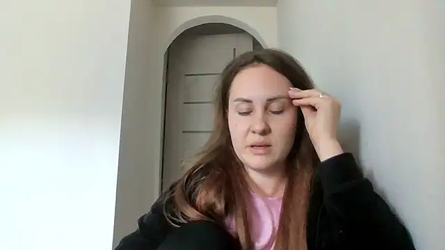 Snapshot of MeadowEyes chatting on June 1, 1:02 pm MeadowEyes online show from June 1, 1:02 pm