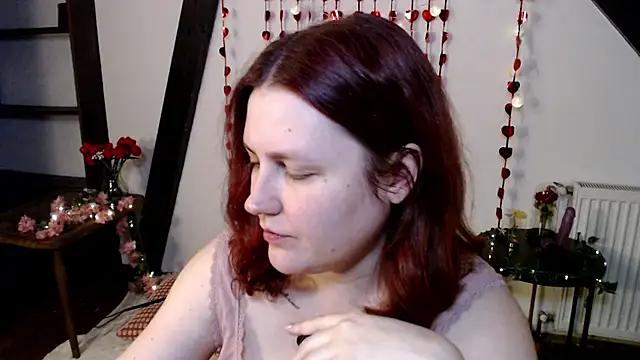 Snapshot of Lilith__moon chatting on February 7, 8:23 pm Lilith moon online show from February 7, 8:23 pm