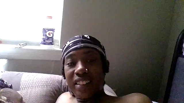 Snapshot of dezzidavill chatting on April 26, 2:59 pm dezzidavill online show from April 26, 2:59 pm