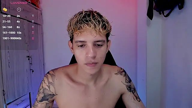 tylernova online show from April 3, 3:48 am