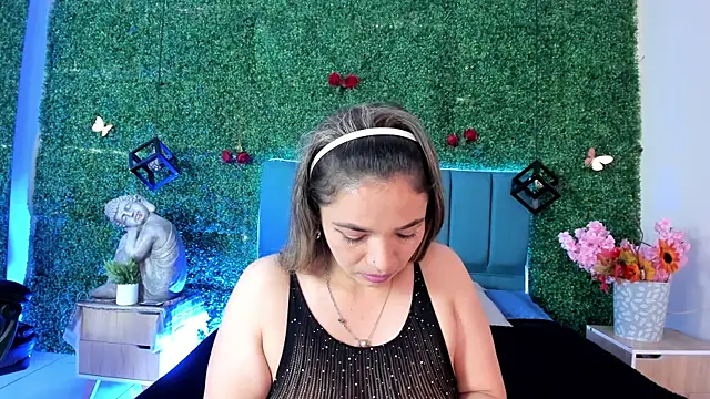 Snapshot of Kiaraa88 chatting on July 1, 8:30 pm Kiaraa88 online show from July 1, 8:30 pm