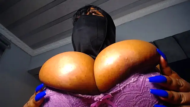Snapshot of Xpanther_22 chatting on December 21, 10:28 pm Xpanther 22 online show from December 21, 10:28 pm