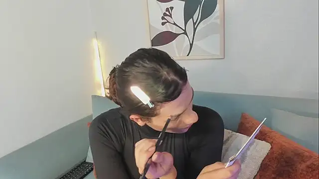 KassMonroe online show from April 10, 8:02 pm