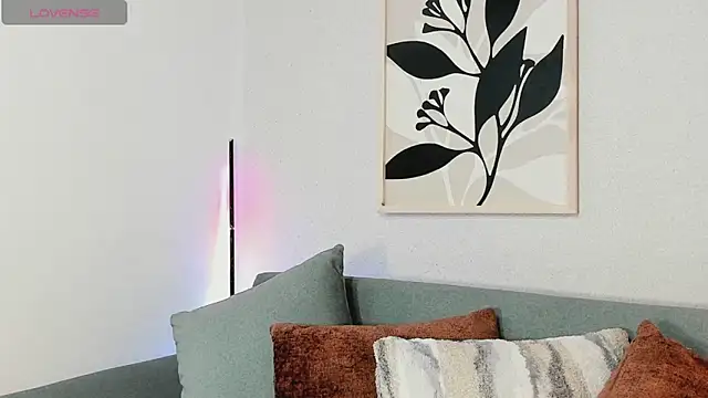 KassMonroe online show from April 13, 8:03 pm