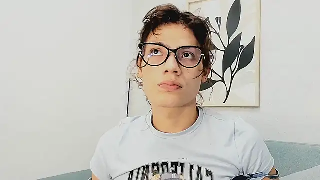 KassMonroe online show from April 16, 7:58 pm