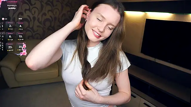 Snapshot of SunRinglein chatting on October 25, 6:13 pm SunRinglein online show from October 25, 6:13 pm