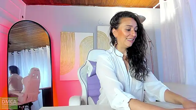 Snapshot of indigo_wild_ chatting on February 3, 6:22 am indigo wild online show from February 3, 6:22 am