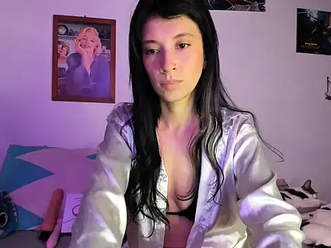 Snapshot of Adeline444 chatting on October 18, 12:02 am Adeline444 online show from October 18, 12:02 am