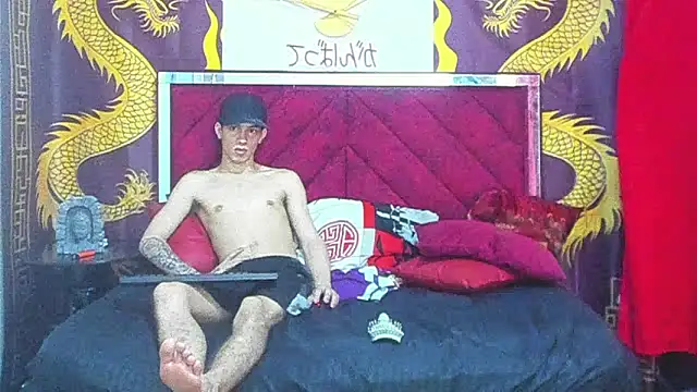 Pride couple online show from February 3, 6:40 am