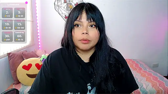 Snapshot of EllieMoonX chatting on May 16, 9:57 pm EllieMoonX online show from May 16, 9:57 pm