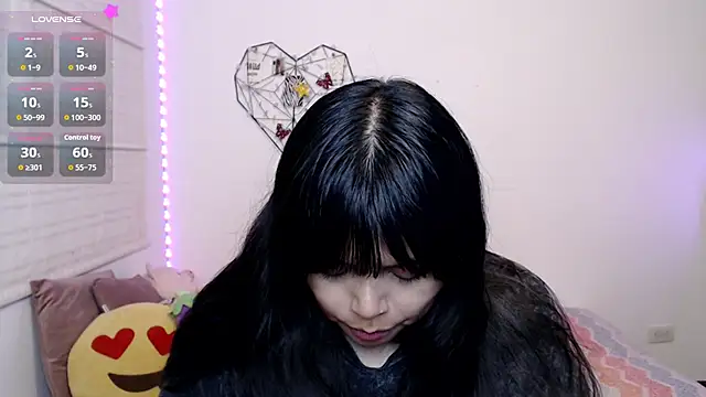 Snapshot of EllieMoonX chatting on May 23, 12:16 am EllieMoonX online show from May 23, 12:16 am