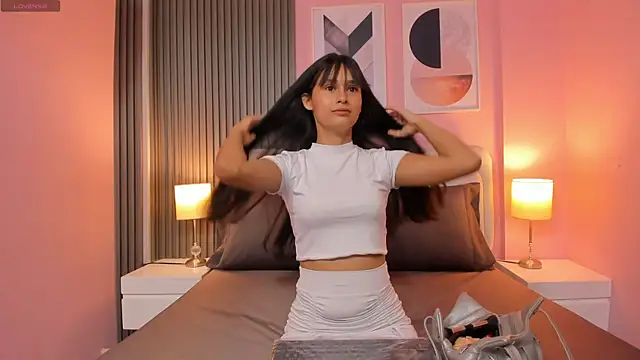 luly dreams online show from October 9, 4:10 am