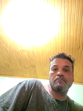 Snapshot of Toph12345 chatting on November 8, 5:51 am Toph12345 online show from November 8, 5:51 am