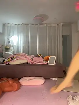 Snapshot of Mmo66 chatting on December 1, 8:08 am Mmo66 online show from December 1, 8:08 am