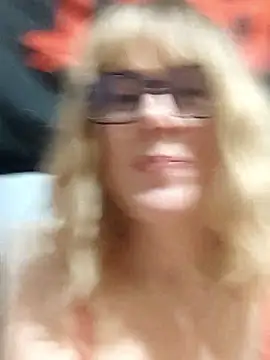 Amelialove42 online show from March 22, 4:32 pm