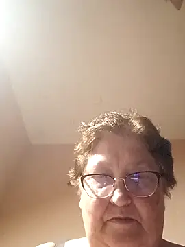 Snapshot of Katherine735 chatting on June 4, 9:54 pm Katherine735 online show from June 4, 9:54 pm