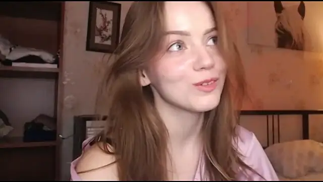 Olivia Mensy online show from October 9, 10:30 pm
