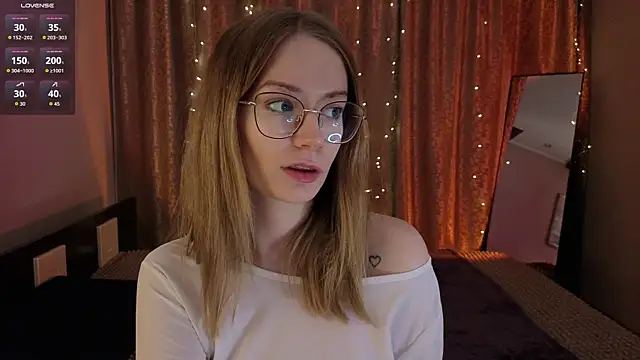 Snapshot of Edlin_gail chatting on January 12, 5:51 pm Edlin gail online show from January 12, 5:51 pm